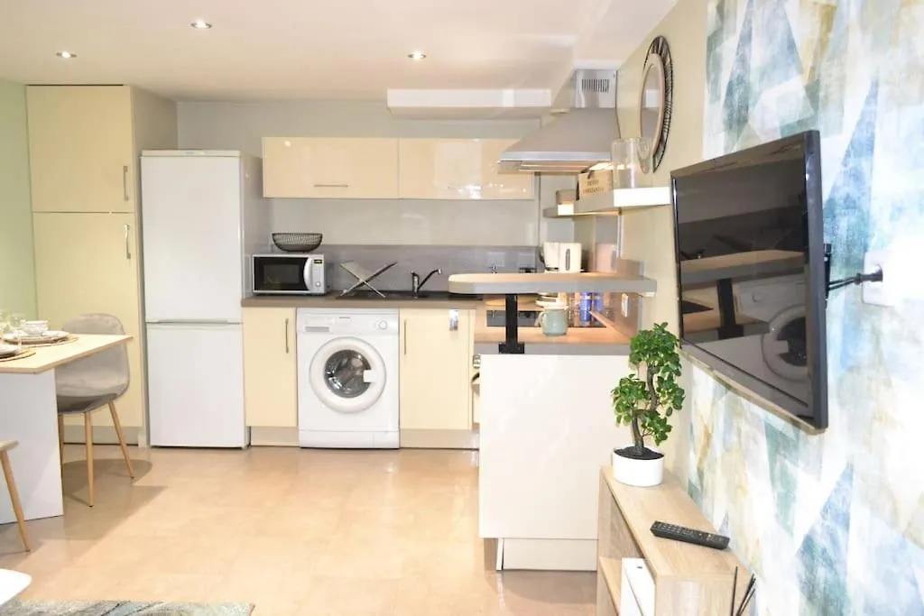 Magnifique Appartement 2 Pieces - Port De Nice 0*,